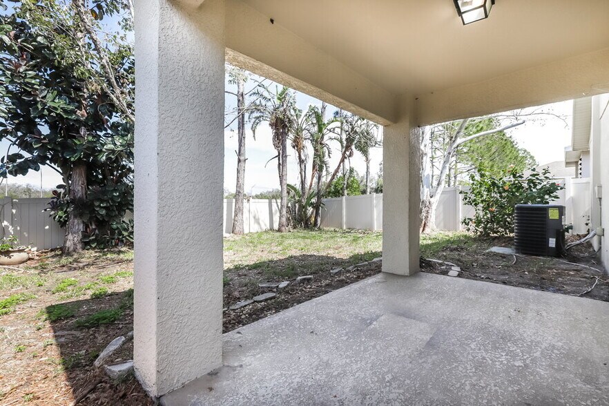 Building Photo - 906 Larwood Pine Dr