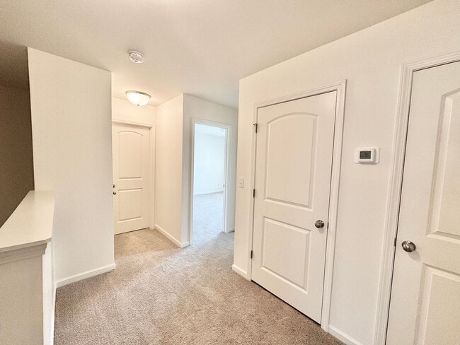 Building Photo - BEAUTIFUL 3BD/2.5BTH Townhome - Belmont -July/August Move In