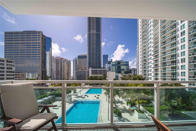 Building Photo - 950 Brickell Bay Dr