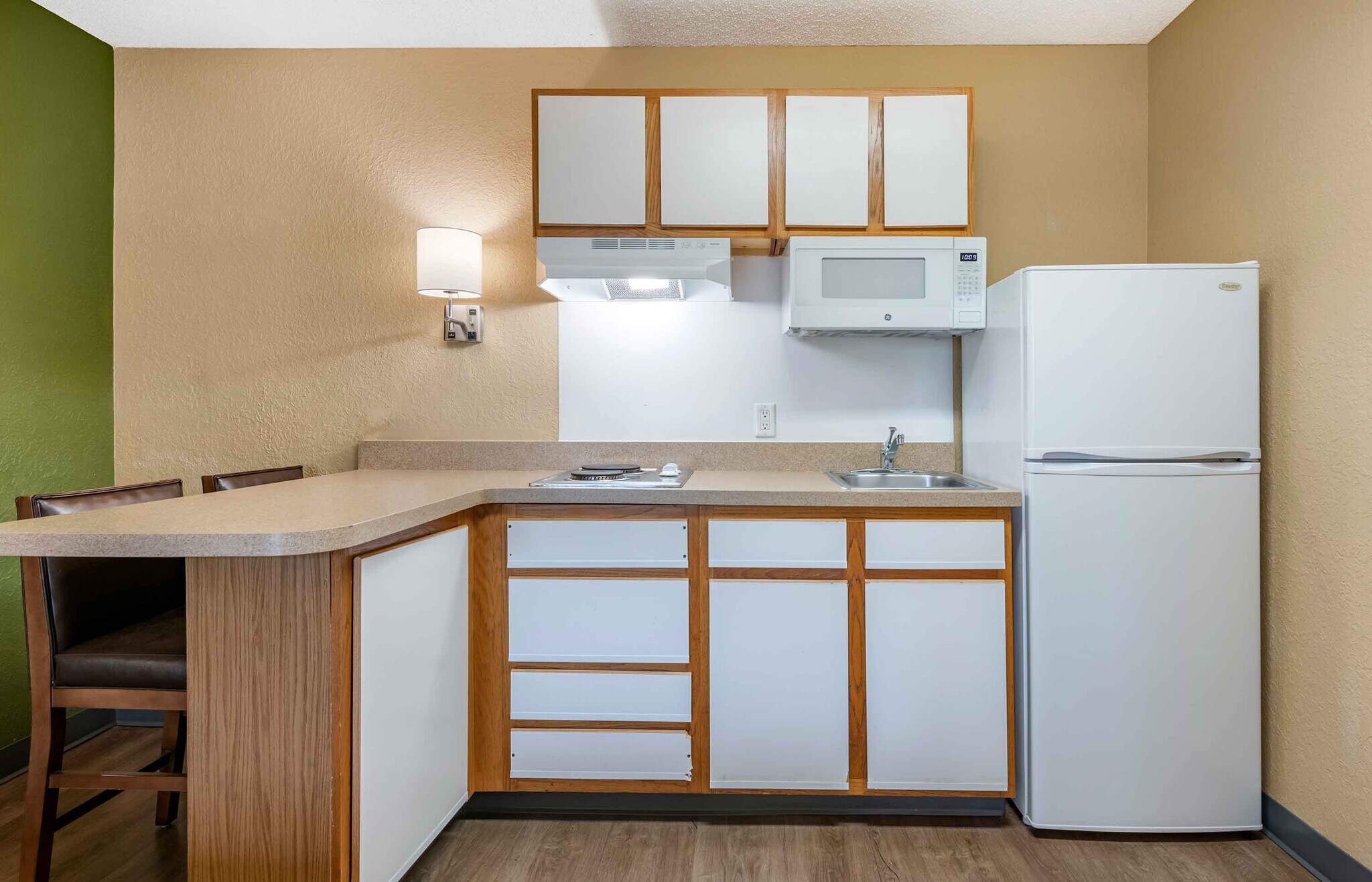 Building Photo - Furnished Studio-Jacksonville - Southside ...