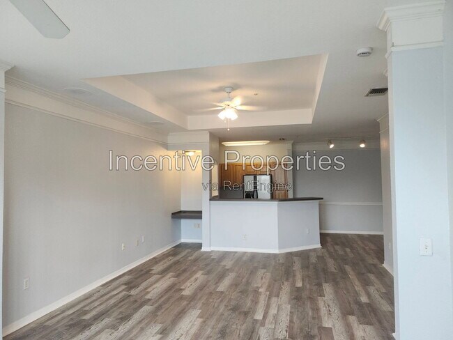 Building Photo - 6685 Queens Borough Ave