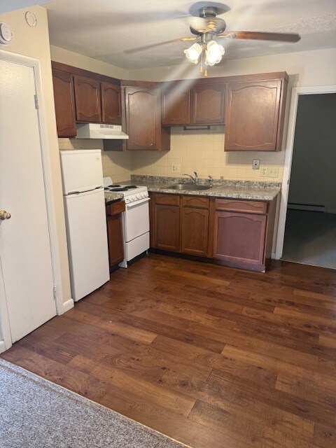 Building Photo - 1139 Thorndike St