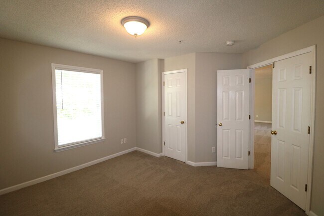 Building Photo - 421 Timberline Ridge Ct