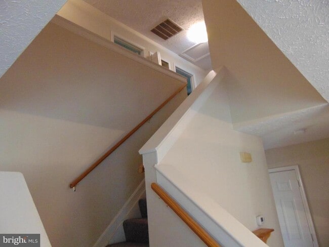 Building Photo - 6638 Antelope Ct