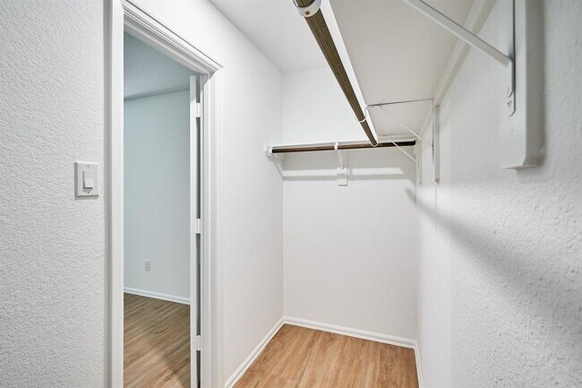 Building Photo - 3323 Avary River Ln