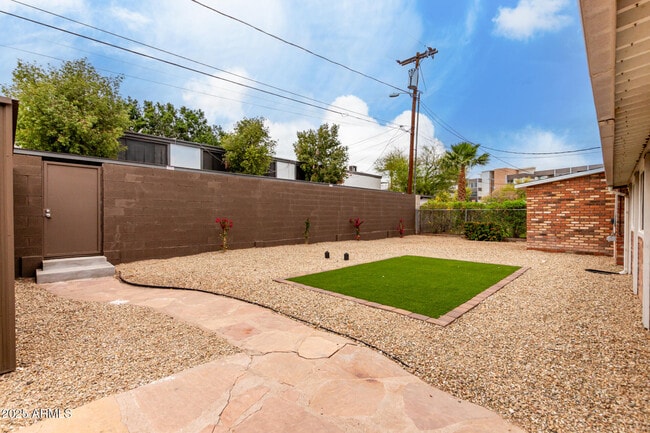 Building Photo - 1132 N 74th St