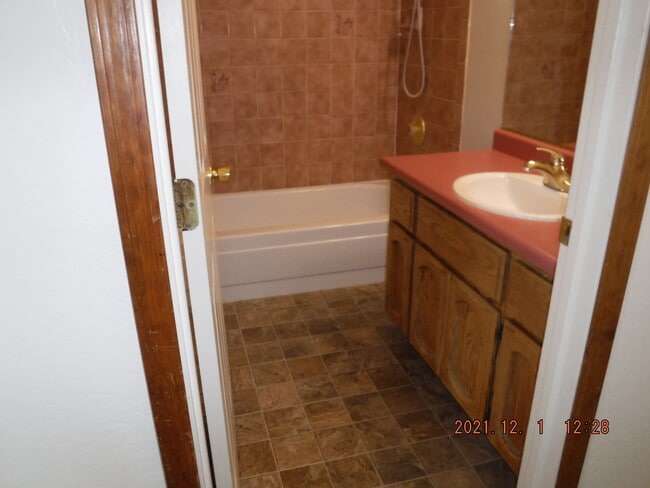 Building Photo - 1397 Bumblebee Dr