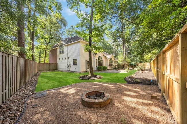 Building Photo - 11 Alden Glen Ct