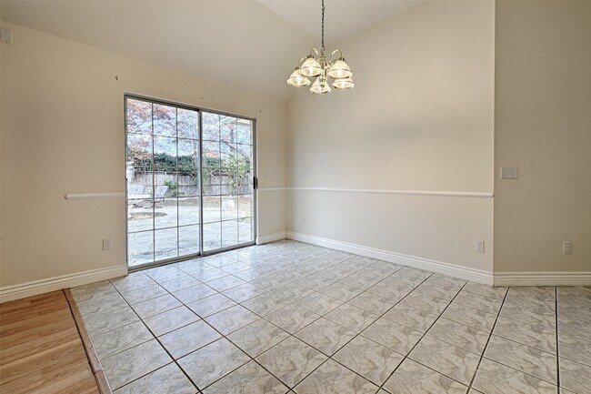Building Photo - 4405 Lone Rock Ct