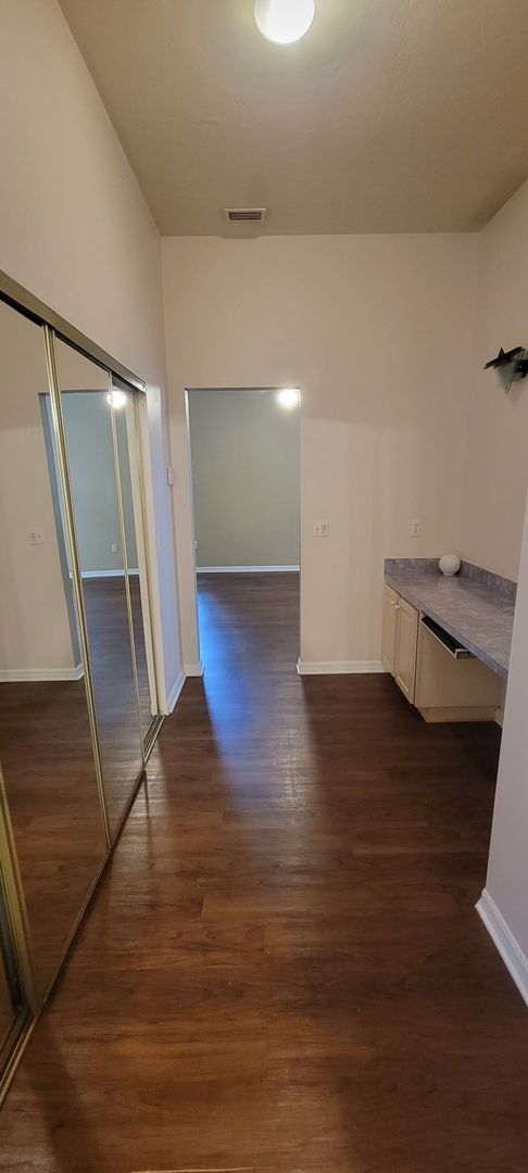 Building Photo - 3/2 (Hickory Walk in Haile Plantation) Beautiful home off the 15th Green of Haile Golf Course.