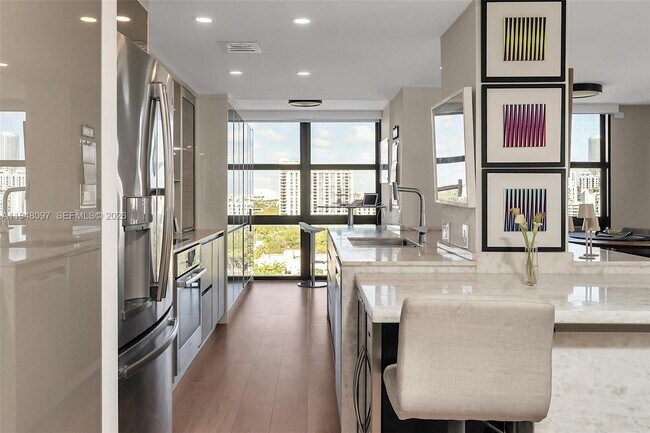 Building Photo - 1865 Brickell Ave