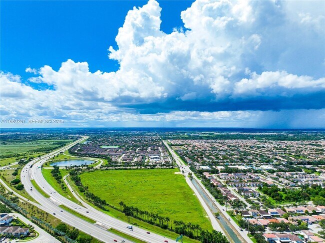 Building Photo - 24902 SW 107th Ave