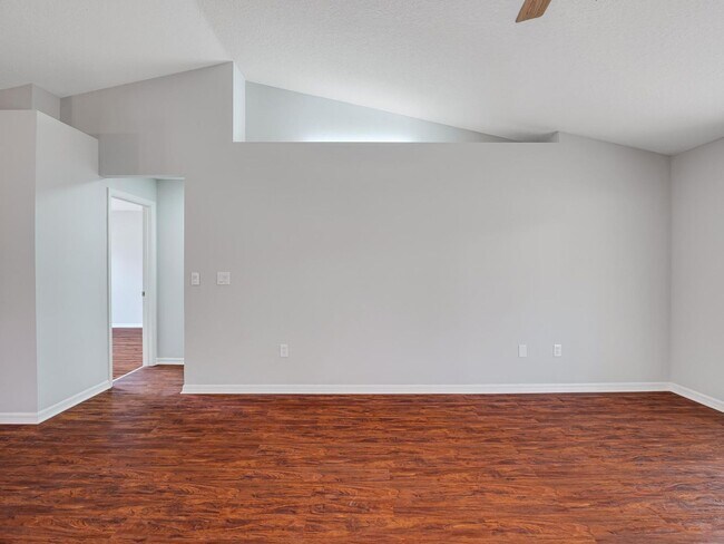 Building Photo - 91 Pebble Beach Dr