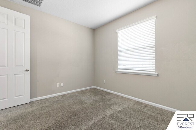 Building Photo - 58 Los Lagos Blvd