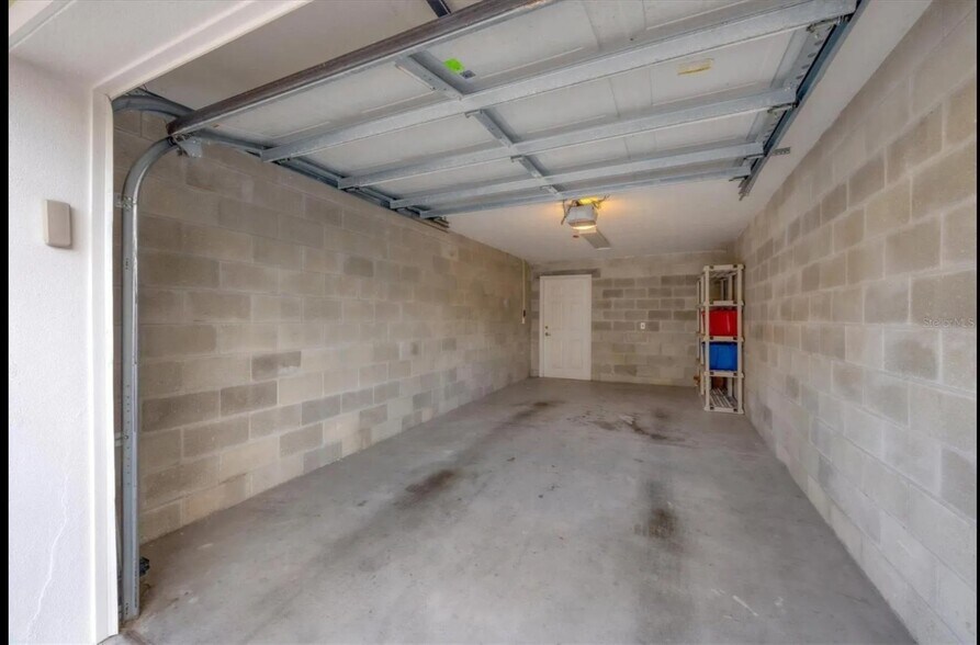 Building Photo - 294 Hidden Bay Dr