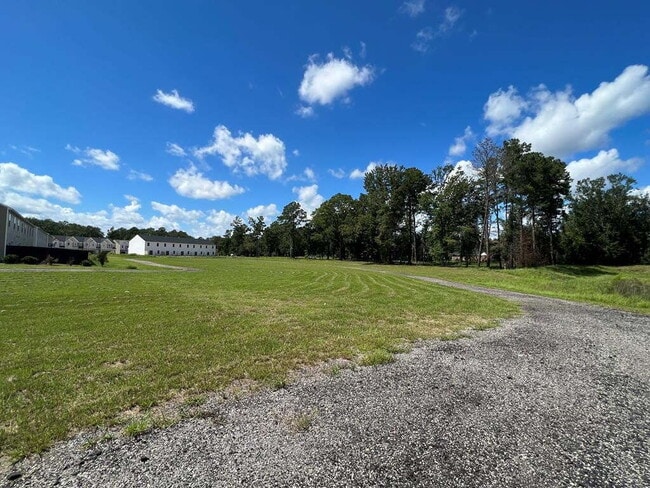 Building Photo - Great Townhome!