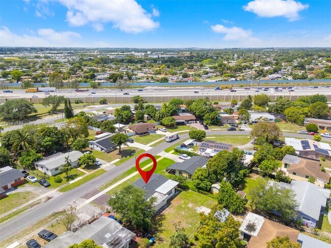 Building Photo - 741 NW 175th Dr