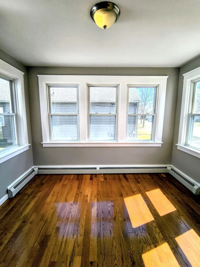 Building Photo - *****Cranston/Eden Park – Four Bed Duplex - $3,295*****