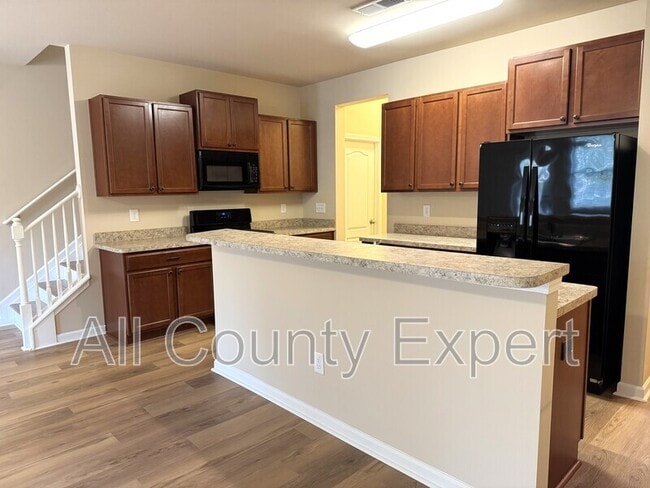 Building Photo - 187 Townview Dr