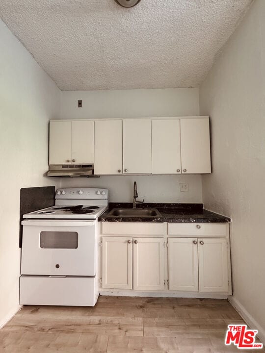 Building Photo - 920 S Hobart Blvd