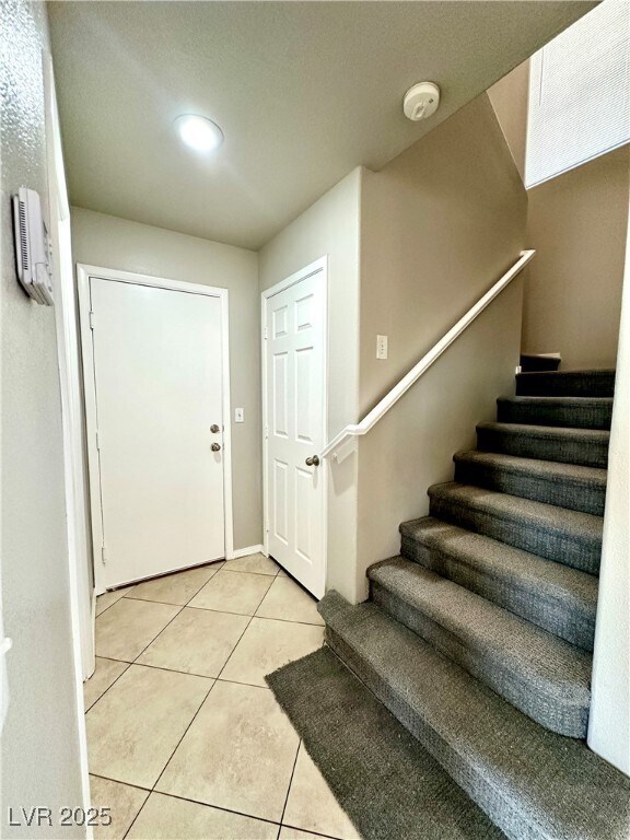 Building Photo - 2119 Tierra Del Verde St