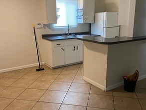 Building Photo - 545 Desert View Dr