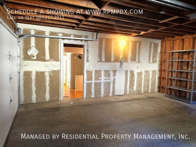 Building Photo - 1938 SW Edgewood Rd