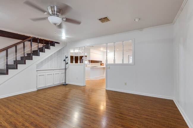 Building Photo - 113 Aberdeen Dr