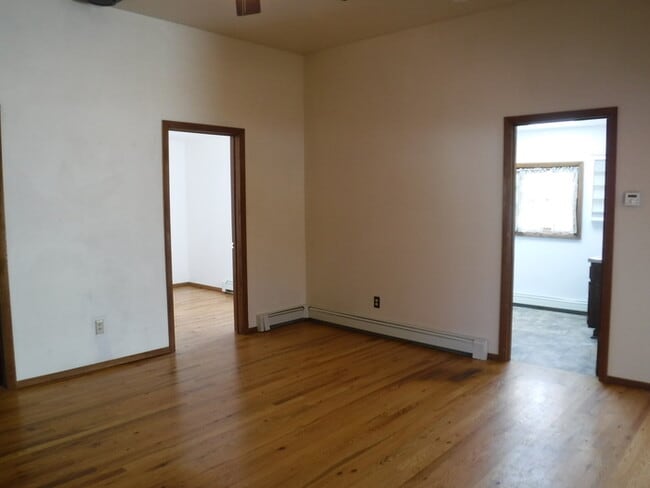 Building Photo - Rattlesnake area house