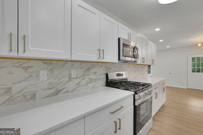 Building Photo - 808 S Park Dr