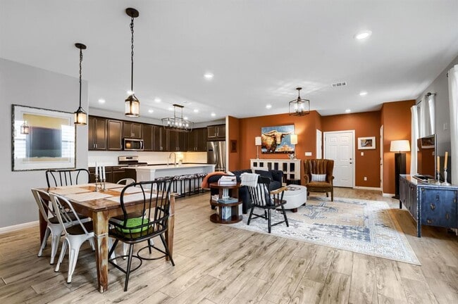 Building Photo - 2432 Berryville Ln