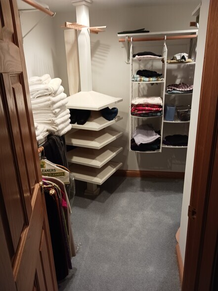 Building Photo - 10515 W Grand Ave