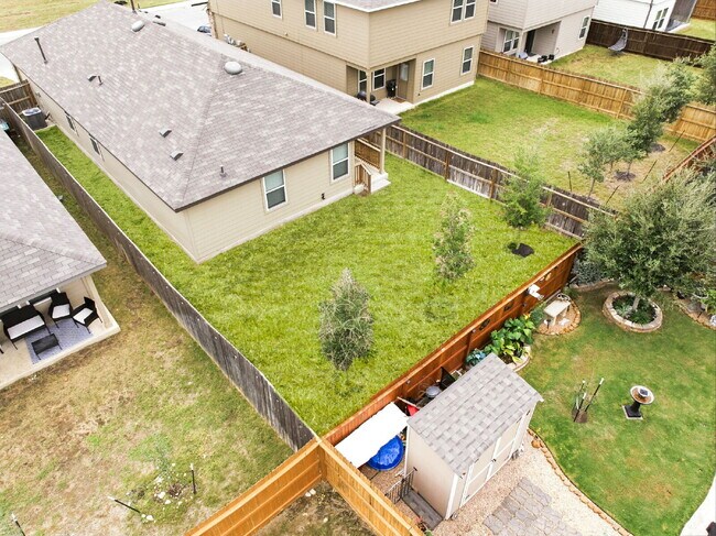 Building Photo - Charming 3-Bed 2 Bath Oasis with Amazing Amenities