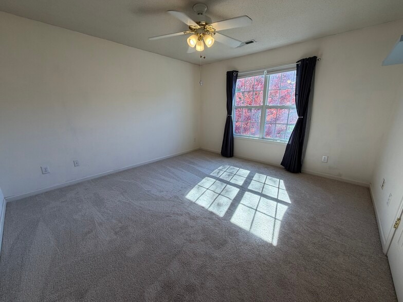 Bedroom 3 - 6419 Woodmont Rd