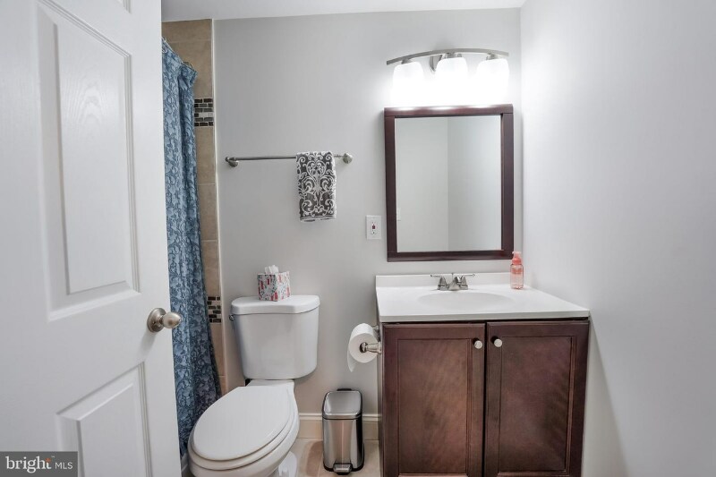 Building Photo - 5775 Westchester St