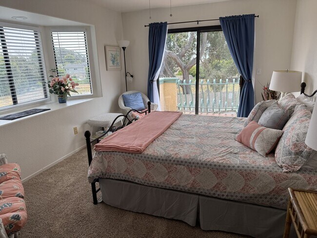 Building Photo - Fully Furnished Coastal Living in Gated Oceano Community