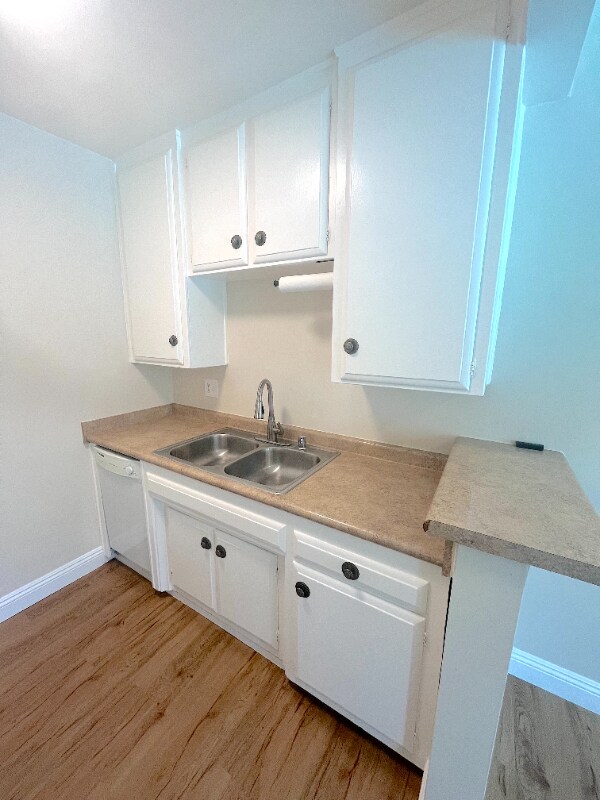 Building Photo - 2115 Placentia Ave