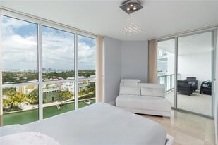 Building Photo - 5900 Collins Ave