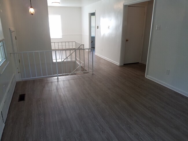 Primary Photo - 1200 Craigmont Dr