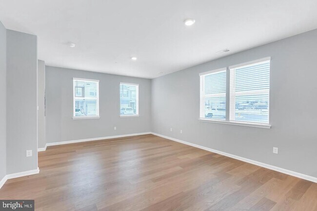 Building Photo - 1408 Sugarplum Ln