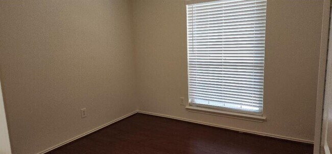 Building Photo - 22830 Indian Ridge Dr