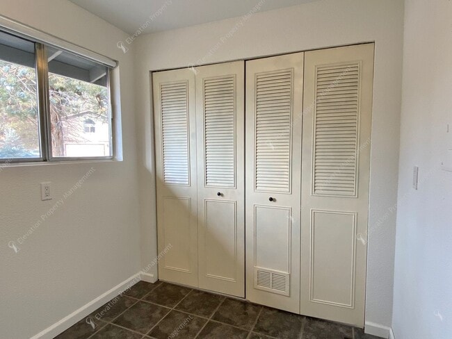 Building Photo - Mid-Century Modern Courtyard Gem in the Old Farm District