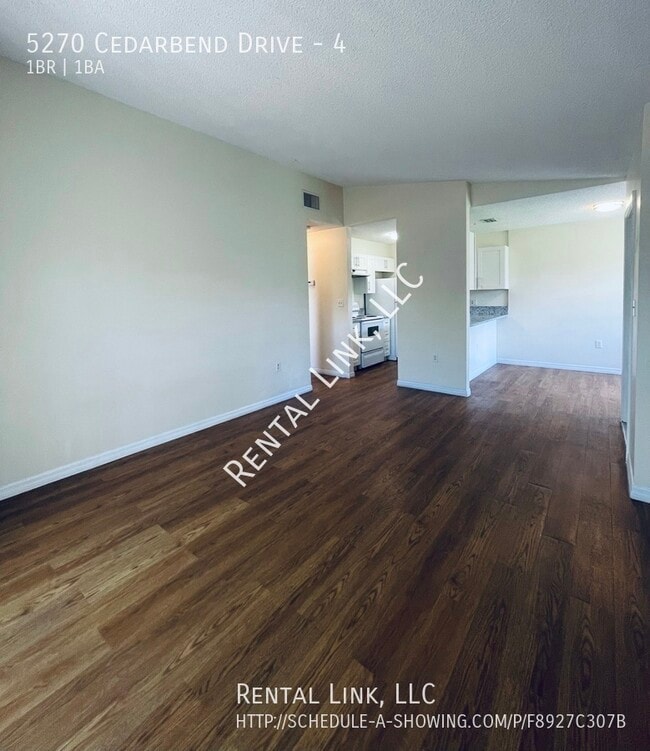 Building Photo - 5270 Cedarbend Dr