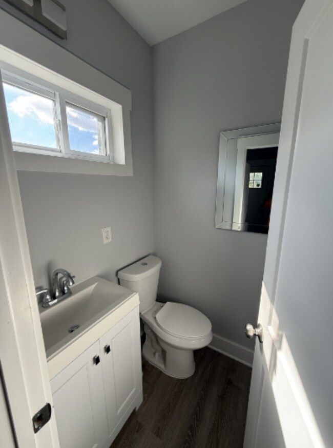 Building Photo - 2519 N College Ave