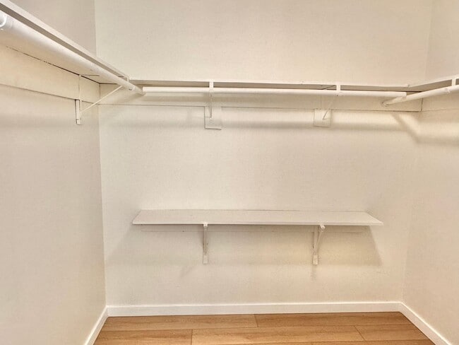 Building Photo - AVAILABLE NOW: BIG College Area Townhome 4bd/2.5ba HUGE garage, AC, pool, W/D