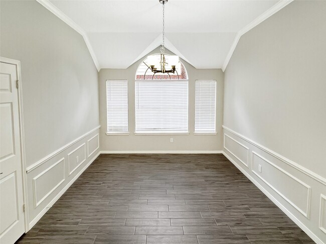 Building Photo - 12414 Logan Mill Dr