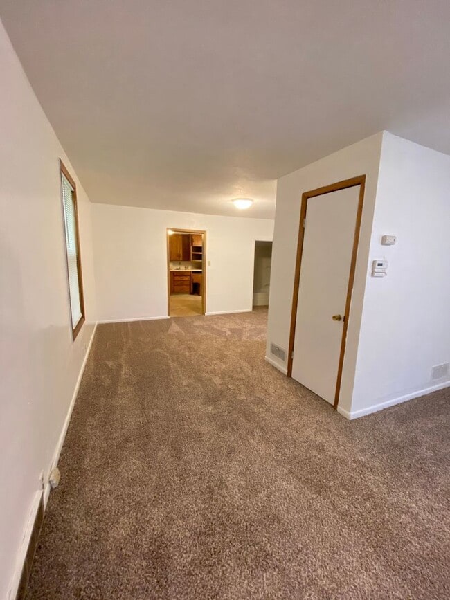Building Photo - 740 Y St
