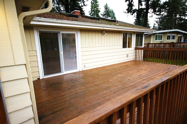 Building Photo - Beautifully Renovated Home in the Heart of Normandy Park