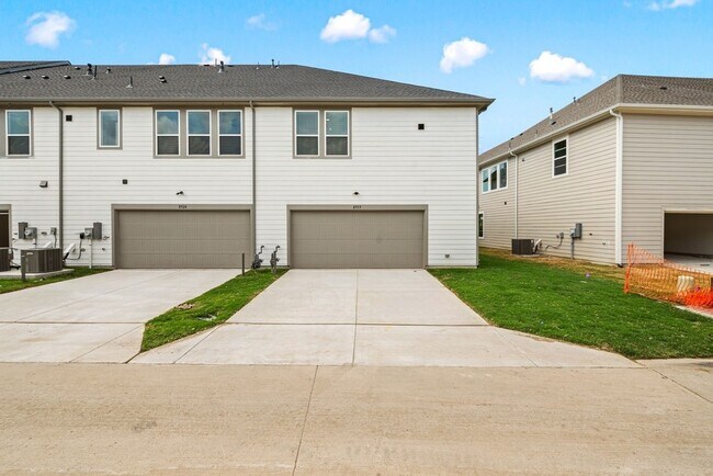 Building Photo - 8936 Magnet Dr
