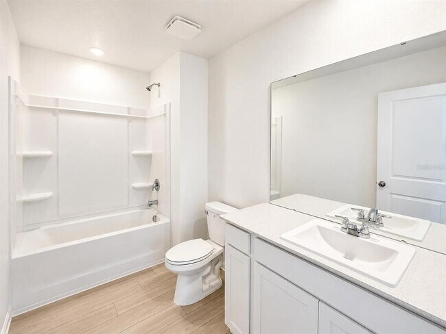 Building Photo - 6472 Domizio Dr